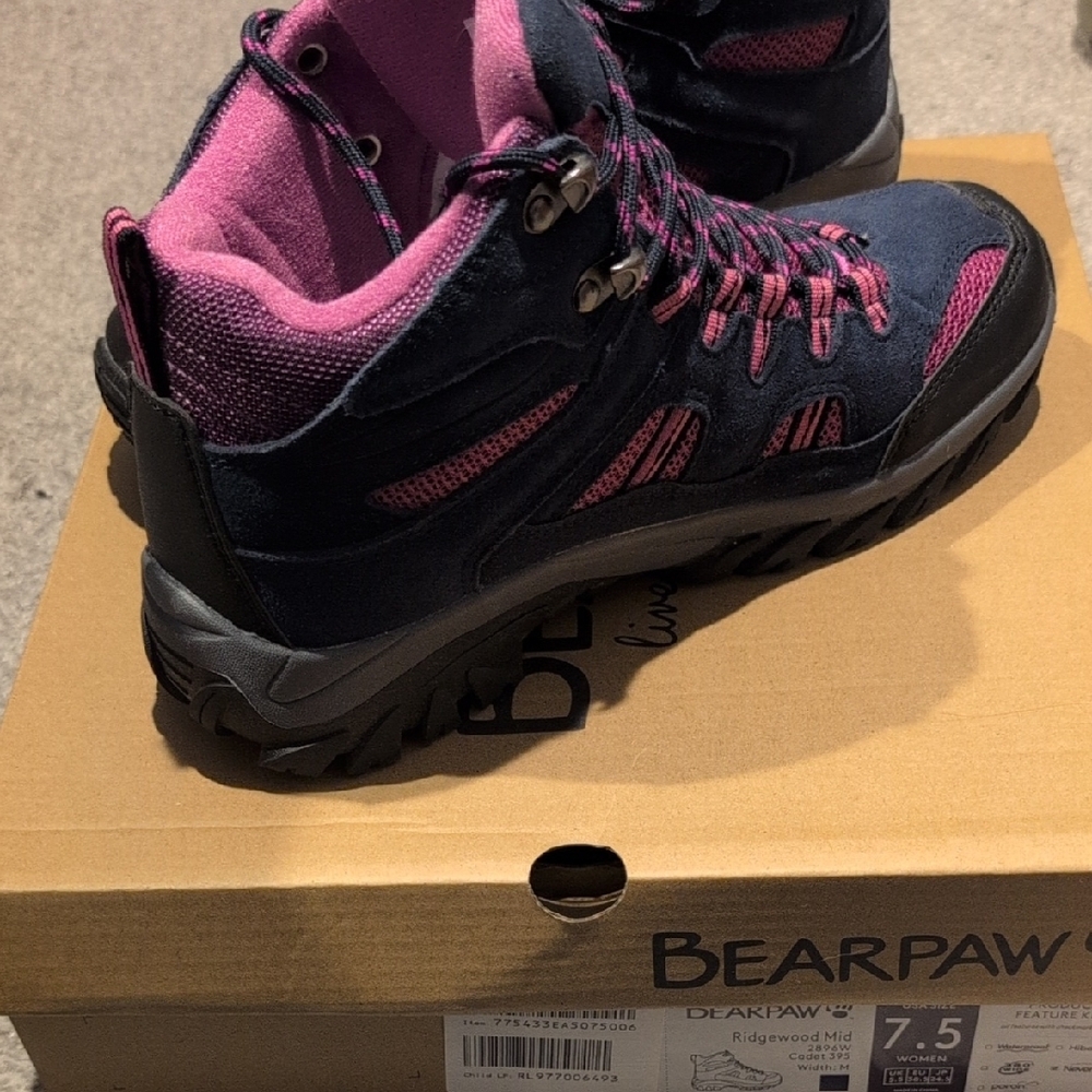 BearPaw Women's Hiking Shoes - Picture 3 of 7